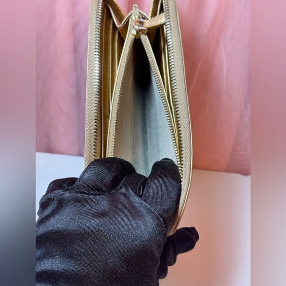 REDUCED Prada Gold Saffiano Leather zip Around Continental - Picture 15 of 15